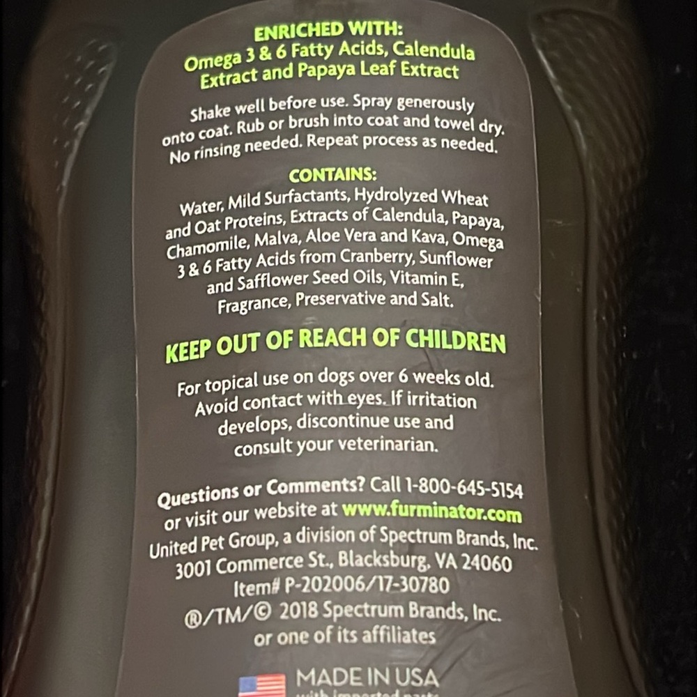 FURminator Black and Yellow deShedding Waterless Spray for Dogs - Picture 9 of 11
